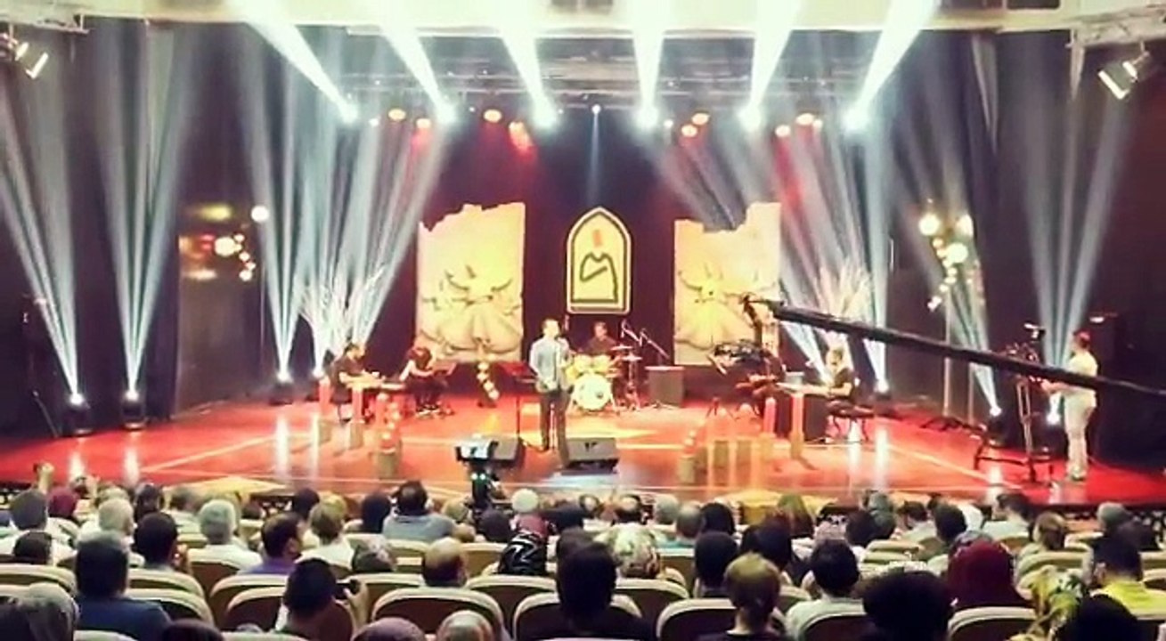 İlahi ne gjuhen shqipe: "Kemi ardh ne kete Dunja"Song in albanian language Arnavut dilinde bir ilahi...#live #performance #canlı #ilahi #shqip #konya #müzikf