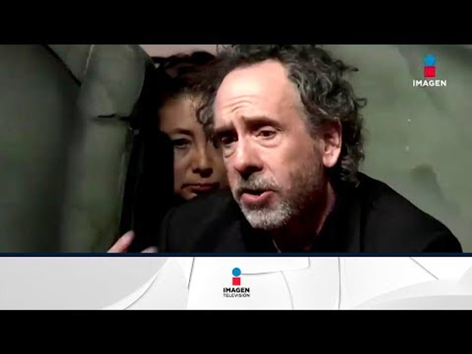 Tim Burton confiesa que es fan de las películas de EL SANTO | Noticias con Yuriria Sierra