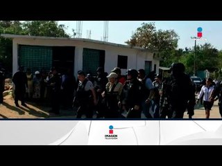 Video herunterladen: La violencia no para en Guerrero, ahora balacera en Acapulco | Noticias con Francisco Zea