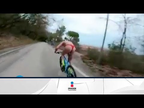 Este ciclista decidió correr sin ropa | Qué Importa