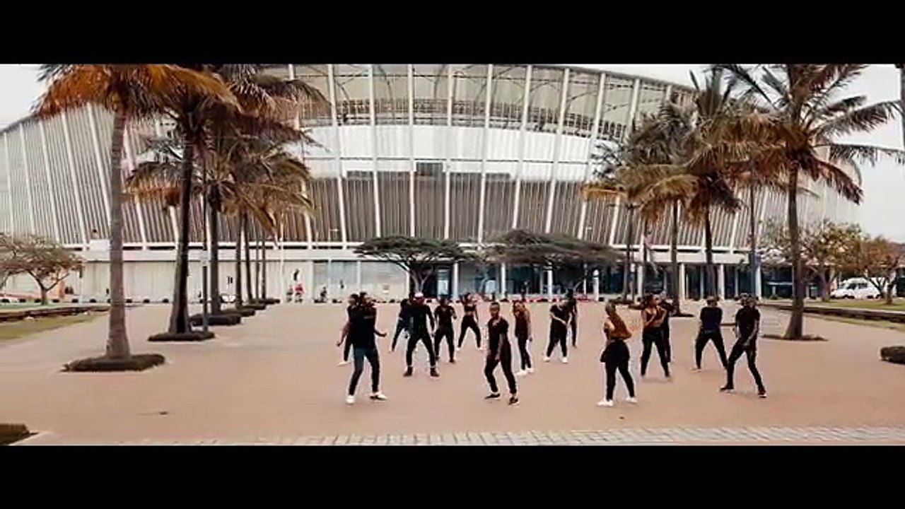 DJ Answer ft. Tipcee & DJ Tira - Nyakazisa Ikhanda (Official Music Video)