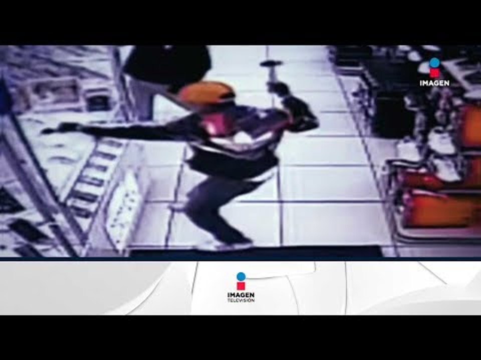 Asalto simultáneo a tiendas Elektra y COPPEL en la CDMX | Noticias con Ciro Gómez Leyva