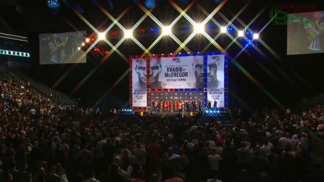 БИТВЫ ВЗГЛЯДОВ КОНОРА МАКГРЕГОРА И ХАБИБА НУРМАГОМЕДОВА (ЦЕРЕМОНИЯ ВЗВЕШИВАНИЯ UFC 229)