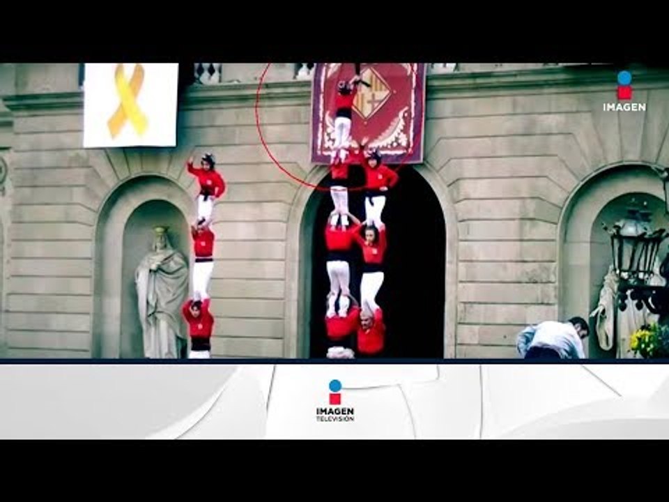 Niña de 8 años cae desde una pirámide humana |...