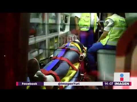 Coche cae a las vías del Metro e intentaron sacarlo | Noticias con Yuriria Sierra