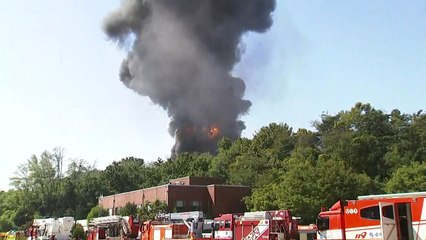[단독영상] 송유관공사 탱크 폭발..."소방 대응 최고단계로 상향" / YTN