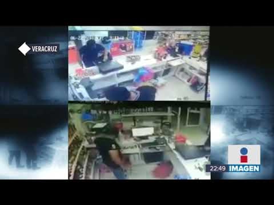 Policías asaltan tienda, y llegó la policía a detenerlos | Noticias con Ciro Gómez Leyva