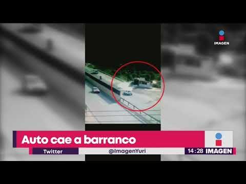 Auto cae a barranco, y solo hay dos heridos | Noticias con Yuriria Sierra