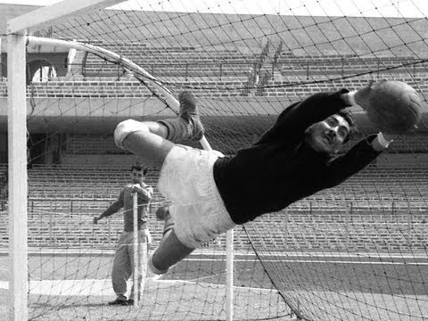 Cuatro hombres armados asaltaron la casa del legendario Tota Carbajal | Noticias con Ciro