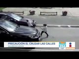 Tres niños corren al cruzar la calle y son atropellados, salen ilesos | Noticias con Francisco Zea
