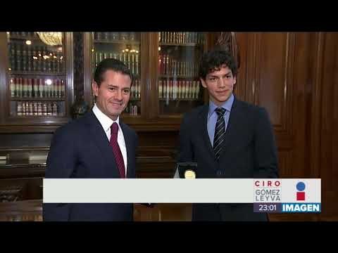 Peña Nieto entregó la Medalla Bellas Artes al bailarín Isaac Hernández | Noticias con Ciro