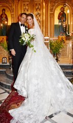 ΓΑΜΟΣ ΜΕΝΟΥΝΟΣ: Η ΜΑΡΙΑ ΜΕ ΤΑ ΚΙΤΡΙΝΑ