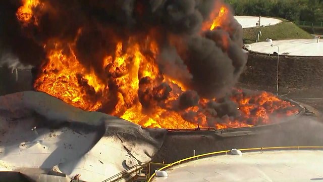 [고양 저유소 화재] '펑' 폭발 뒤 화재...휘발유 탱크서 큰 불 / YTN