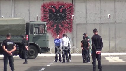 Ora News - Burgu i Reçit “hap” qelitë, vendosen 300 të dënuarit e parë