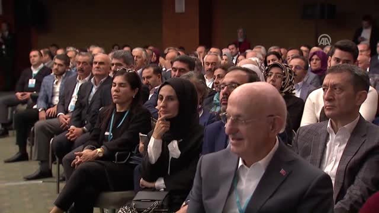 Erdoğan: "Milletin Geleceğine Umutla Bakmaya İhtiyaç Duyduğu Dönemde Bühtanlarla Umut Cellatlığı...