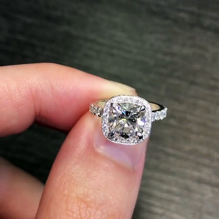 Custom handmade Cushion halo | Delicate Gem