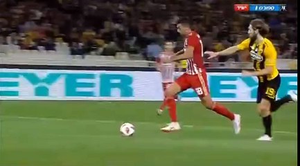 Ahmed Hassan shot hits the post - AEK vs Olympiakos 07.10.2018
