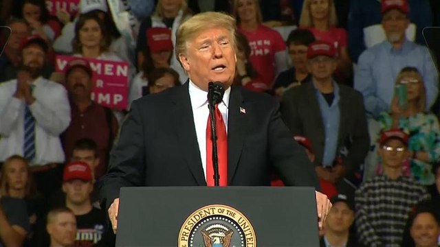 Дональд Трамп празднует победу