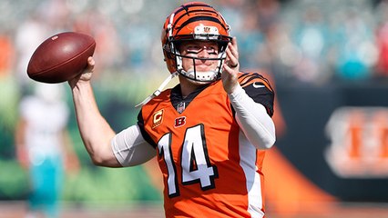 Andy Dalton connects with C.J. Uzomah for a 24-yard catch and run