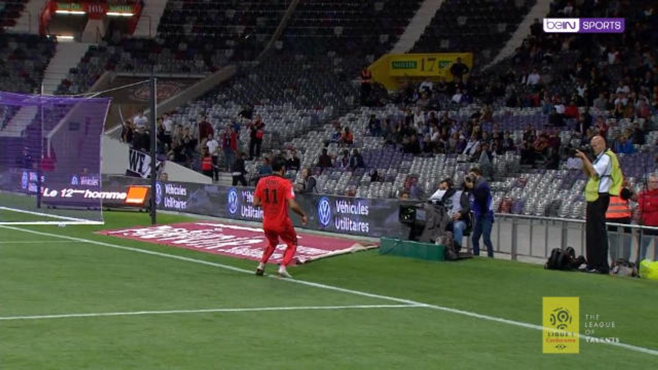 Srarfi's opener for Nice between the legs of To...