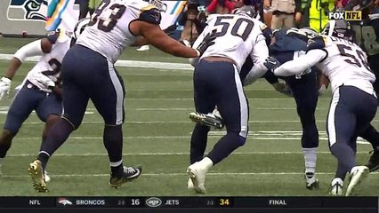 Chris Carson refuses to go down on 18-yard run