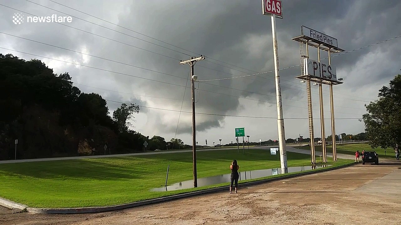 Tornado warning issued for southern Oklahoma counties
