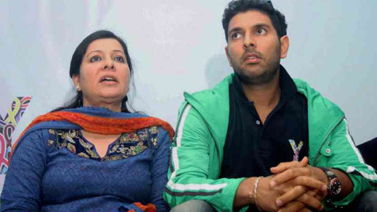 Yuvraj Singh की Mother Shabnam Singh ने फर्जी P...