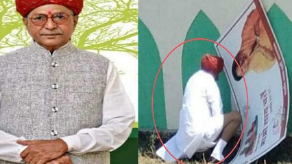 Vasundhara Raje के मंत्री Shambhu Singh khatesar ने Rally के दौरान खुले में की सूसू | वनइंडिया हिंदी