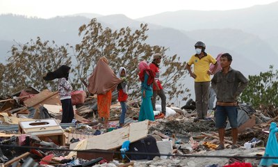 Semangat Bangkit untuk Korban Gempa-Tsunami