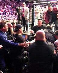 مصارع روسي يضرب الجمهور بعد فوزه على مكريغور