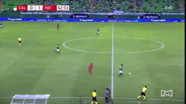 Funny own goal from midfield in Colombian league during Patriotas vs Cali!
