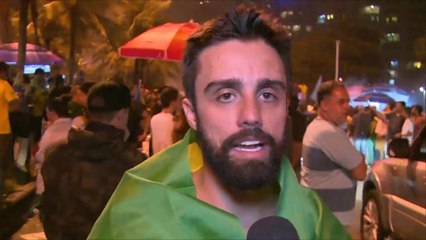 ابتهاج في البرازيل بفوز مرشح اليمين بالجولة الأولى للرئاسيات