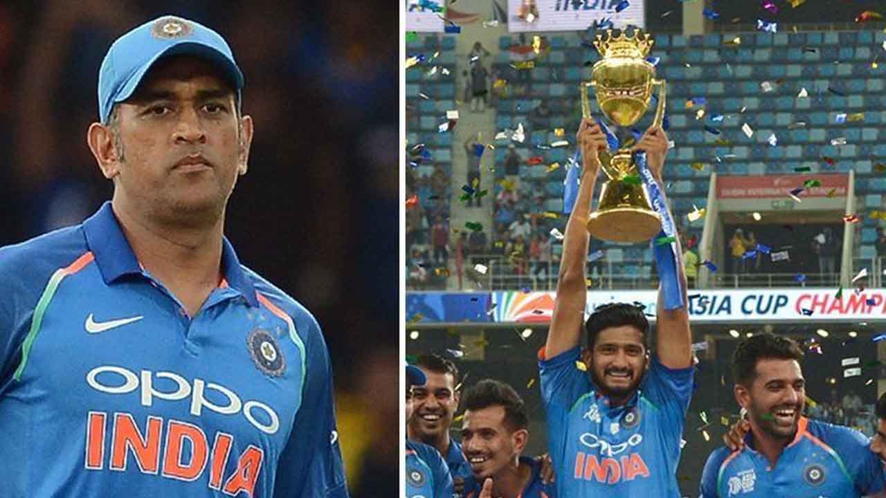 MS Dhoni asked Rohit Sharma to let Khaleel Ahmed hold the Asia Cup Trophy | वनइंडिया हिंदी