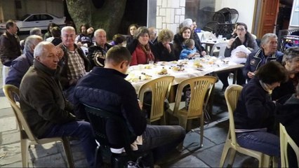 Ξεφλούδισαν καλαμπόκια και χόρεψαν με τον Καλλίχορο στη Φουρνά Ευρυτανίας