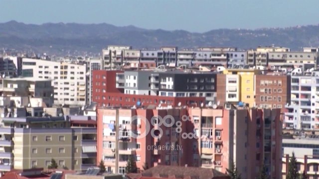 Ora News - Bie besimi në ekonomi