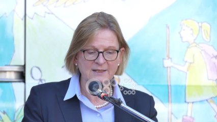 Ora News - Laboratori i lëvizshëm do të vizitojë të gjithë shkollat e Shqipërisë