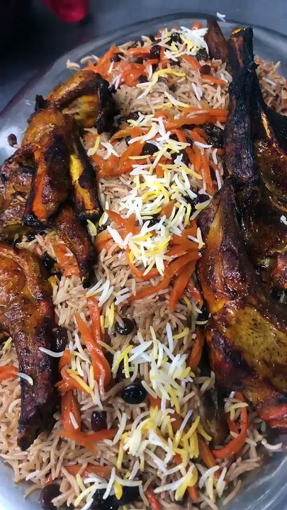 قابلی پلو باقبرغه Kabuli palow with lamb chopsBy Noor Jahan