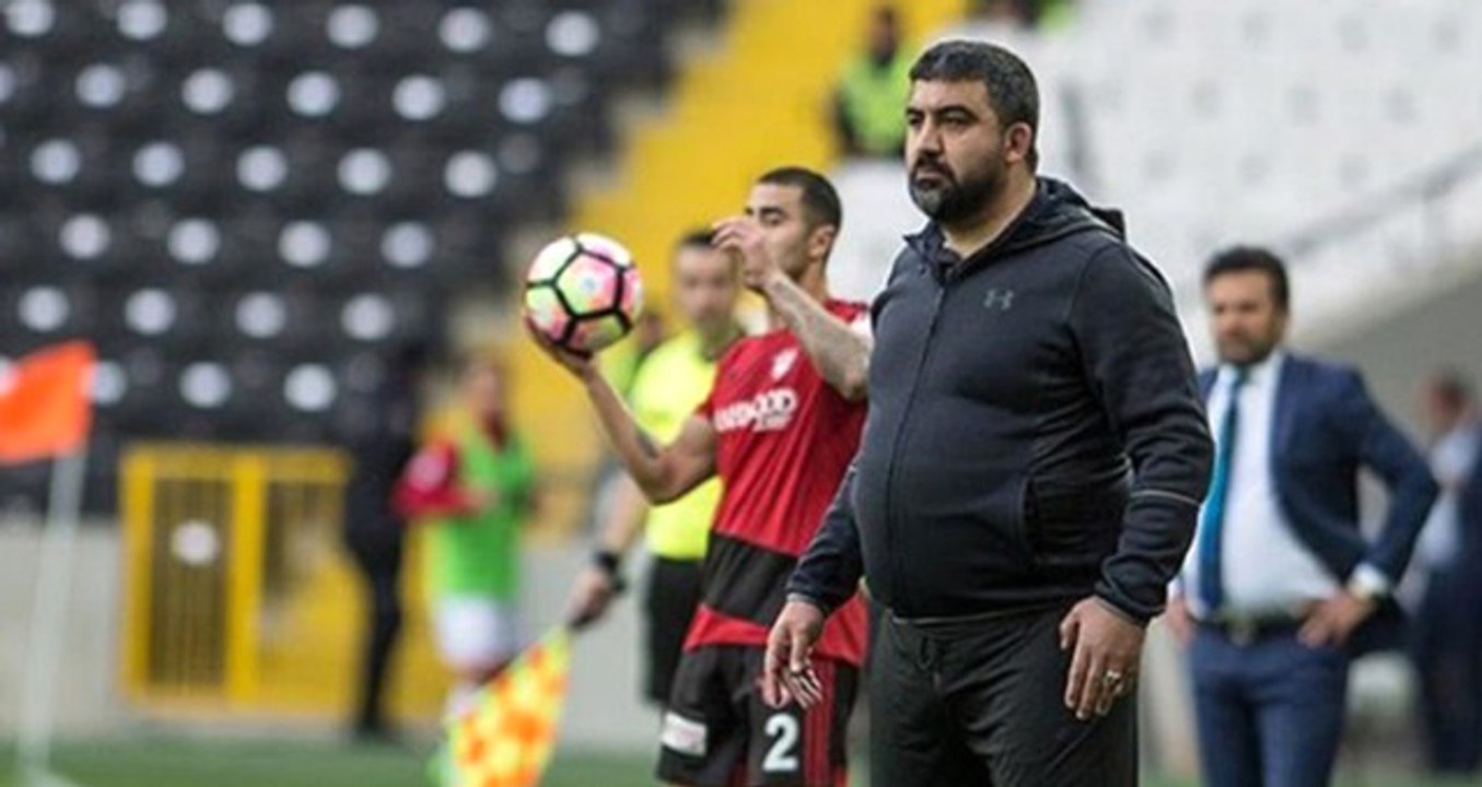 Fenerbahçe'nin Efsane İsmi Ümit Özat'tan Ali Koç'a: Hep Taraftara Kulak Verirseniz, Yarın Taraftar Bir Paket Sigara da Al Der"