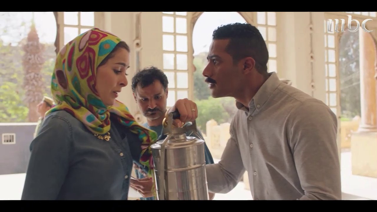 #نسر_الصعيد | ليلى تفاجئ زوجها زين القناوي في قسم الشرطة