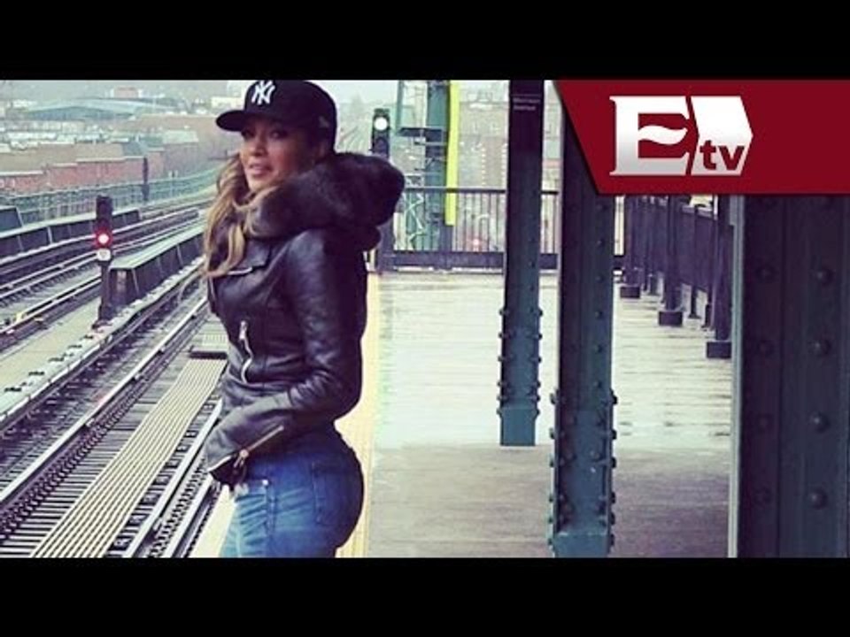 Jennifer López posa en el Metro del Bronx / Joanna Veagbiestro