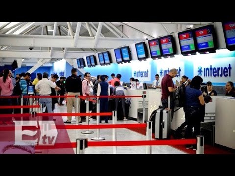 SAT realiza operativo en agencias de aerolíneas para verificar facturas/ Paul Lara