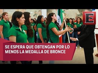 Abanderan a la Selección Femenil de Americano