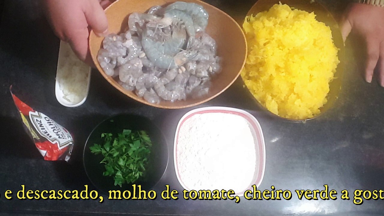 Nhoque de batata baroa com camarão