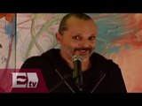 ¿Por qué Miguel Bosé besó a su guitarrista? / Joanna Vegabiestro