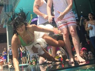 Video: Demi Lovato cae estrepitosamente en la presentación de su nuevo sencillo  / Joanna Vegabiestr