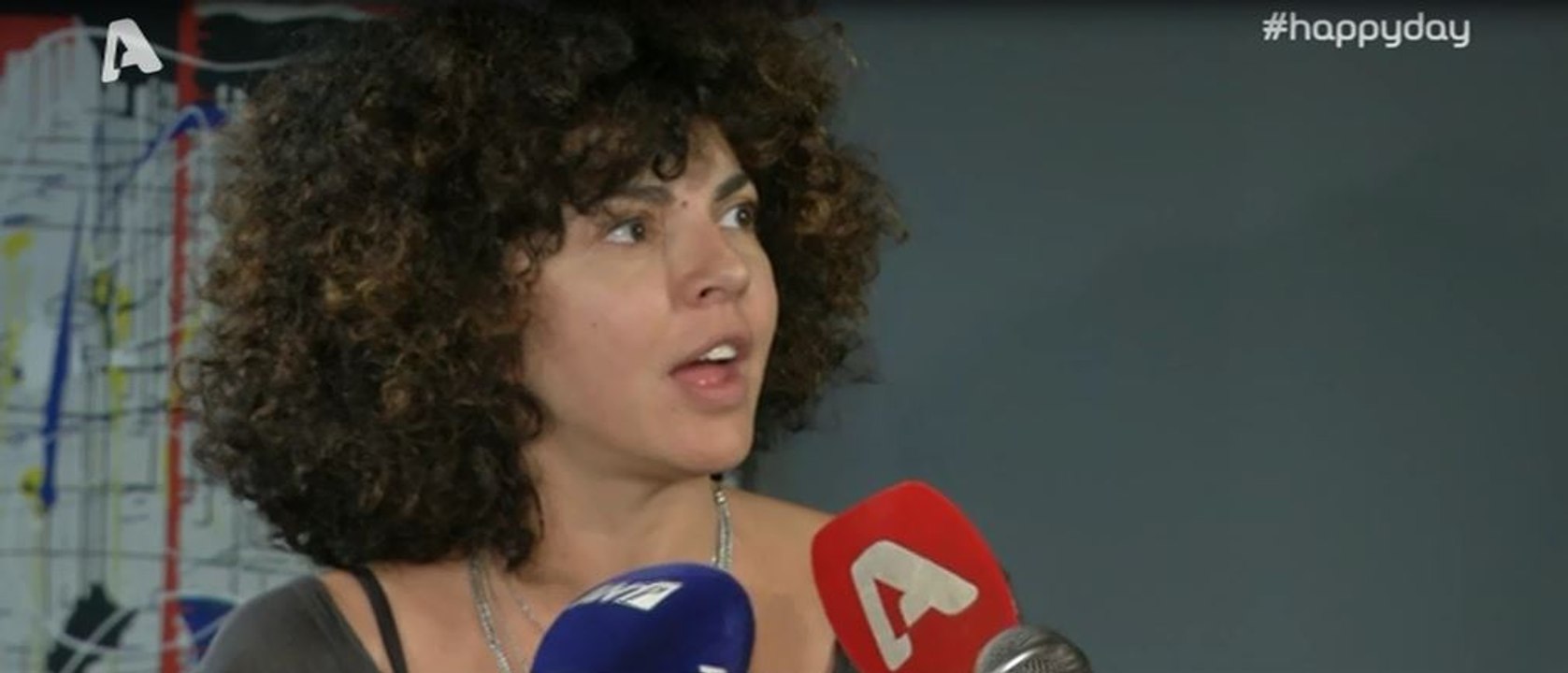 Μαρία Σολωμού: «Θα τους πάρει και θα τους σηκώσ...