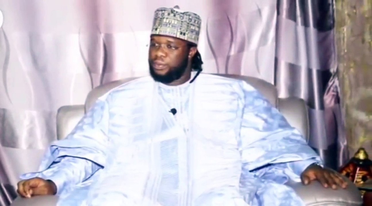 Cheikh Baye Cisse au micro d'un journaliste ceux qui disent que l'hép ite B,Drpanocytose ect .....   n'ont pas de remède  c'est faux#Al_Fatiha cette Sourate s