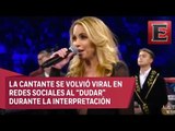 Lucero casi se equivoca al entonar el Himno Nacional