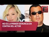 Portia de Rossi denuncia acoso sexual por parte de Steven Seagal