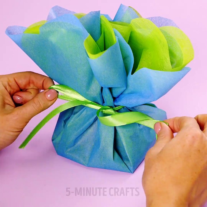 Wrap It Up! 9 creative ideas for gift wrapping.  bit.ly/2QrBIgU